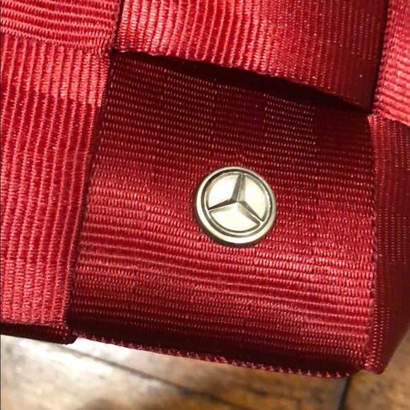 Seatbelt Purse - Picture 3 of 5